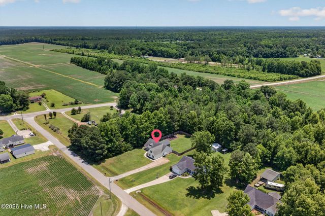 89 Over Street, Burgaw, NC 28425