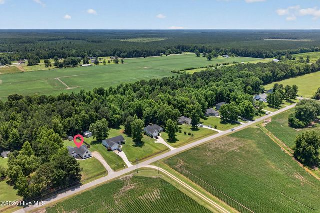 89 Over Street, Burgaw, NC 28425