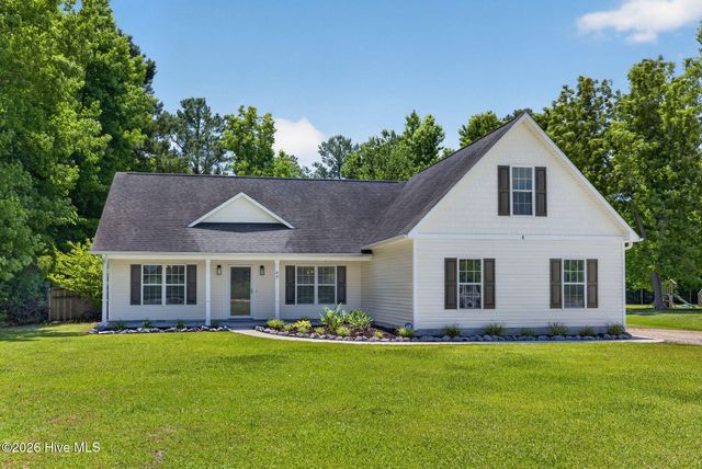 89 Over Street, Burgaw, NC 28425
