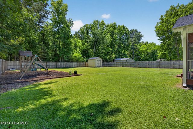 89 Over Street, Burgaw, NC 28425