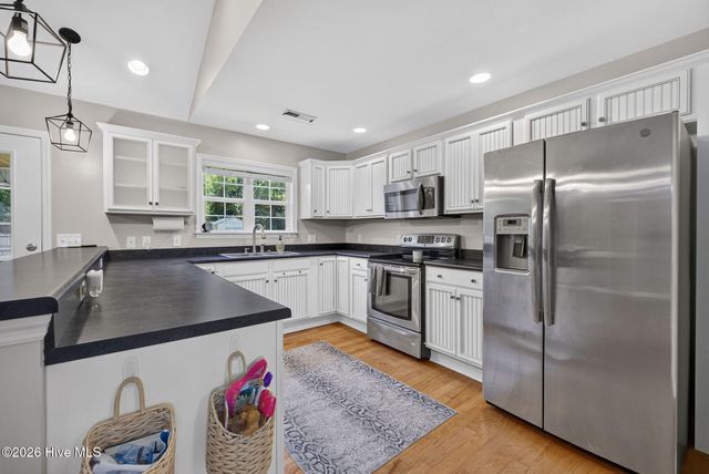 89 Over Street, Burgaw, NC 28425