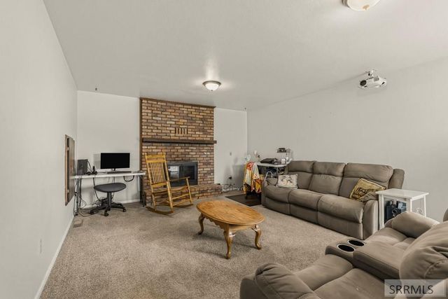 6559 N Albert Lane, Idaho Falls, ID 83401
