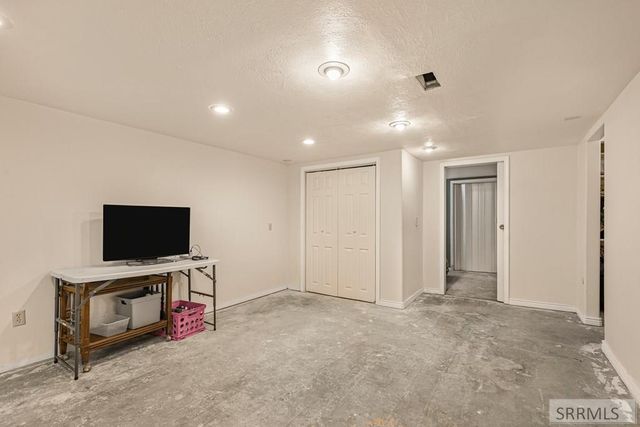 6559 N Albert Lane, Idaho Falls, ID 83401