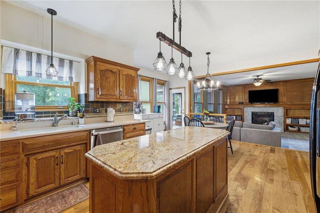 16516 149th Court, Bonner Springs, KS 66012