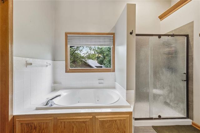 16516 149th Court, Bonner Springs, KS 66012