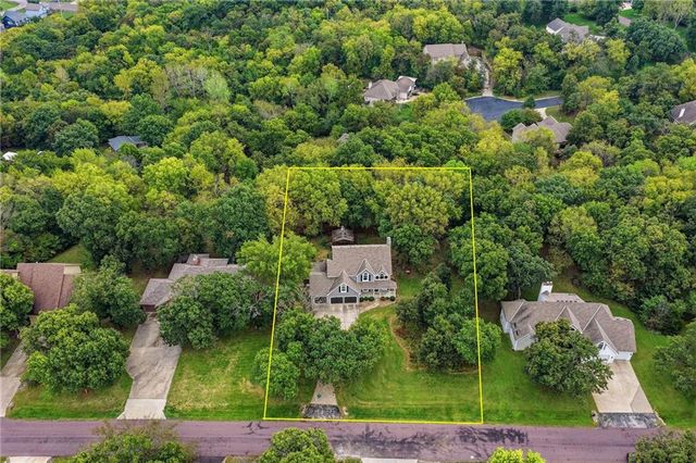 16516 149th Court, Bonner Springs, KS 66012