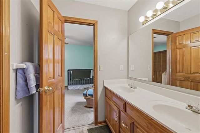 16516 149th Court, Bonner Springs, KS 66012