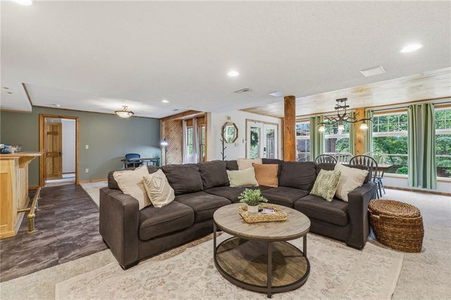16516 149th Court, Bonner Springs, KS 66012