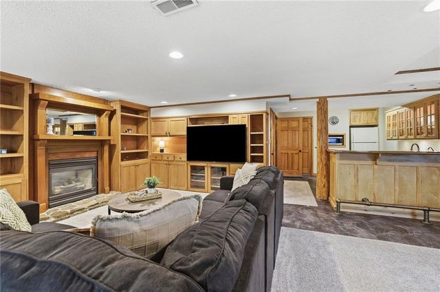 16516 149th Court, Bonner Springs, KS 66012