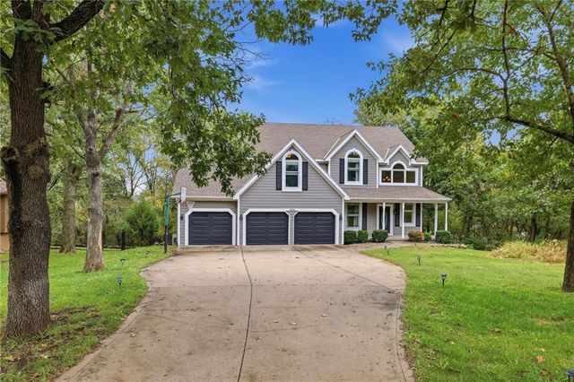 16516 149th Court, Bonner Springs, KS 66012