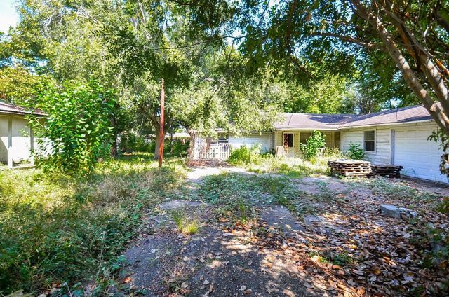749 E Canino Road, Houston, TX 77037