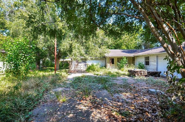 749 E Canino Road, Houston, TX 77037