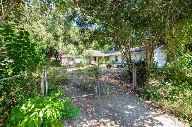 749 E Canino Road, Houston, TX 77037