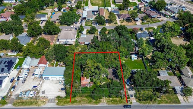 749 E Canino Road, Houston, TX 77037