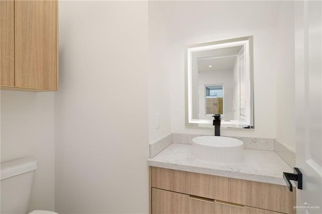 3525 S K Center Street, Mcallen, TX 78503