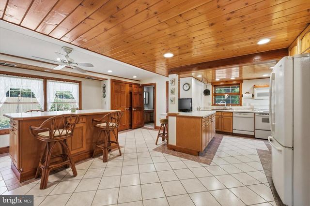 1437 BYBERRY RD, Huntingdon Valley, PA 19006