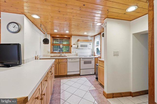 1437 BYBERRY RD, Huntingdon Valley, PA 19006