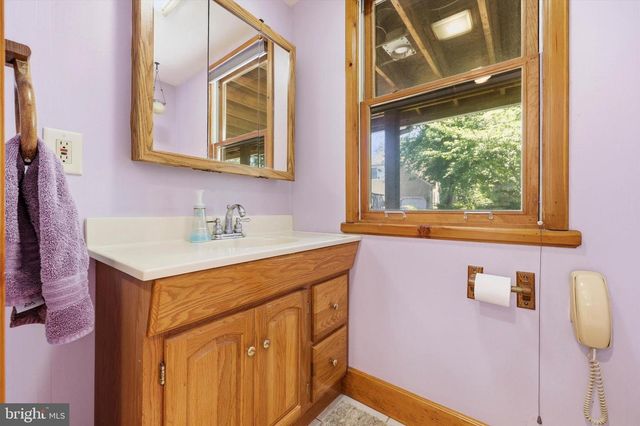 1437 BYBERRY RD, Huntingdon Valley, PA 19006