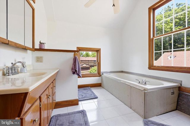 1437 BYBERRY RD, Huntingdon Valley, PA 19006