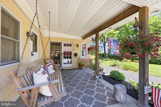 1437 BYBERRY RD, Huntingdon Valley, PA 19006