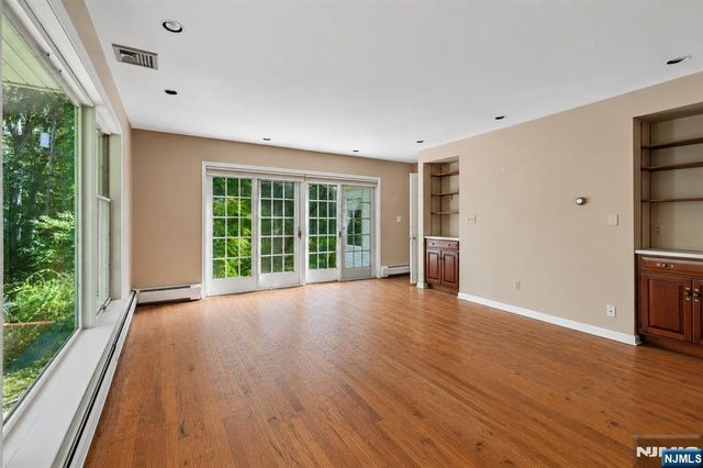 3 Orchard Road, Kinnelon Borough, NJ 07405