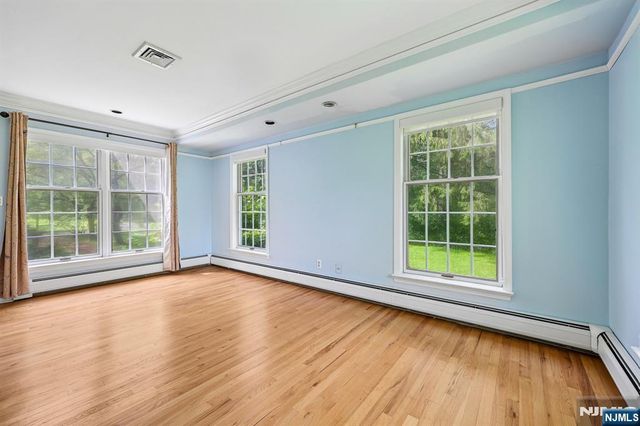 3 Orchard Road, Kinnelon Borough, NJ 07405