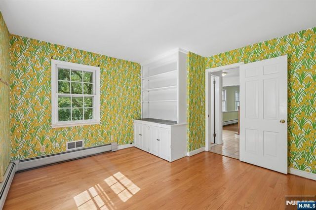 3 Orchard Road, Kinnelon Borough, NJ 07405