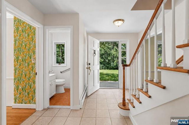 3 Orchard Road, Kinnelon Borough, NJ 07405