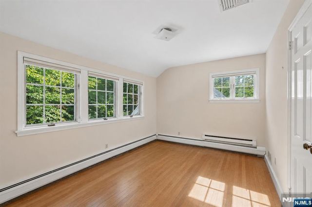 3 Orchard Road, Kinnelon Borough, NJ 07405