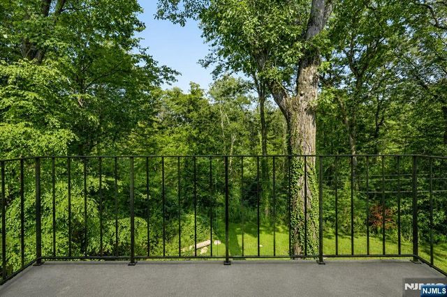 3 Orchard Road, Kinnelon Borough, NJ 07405