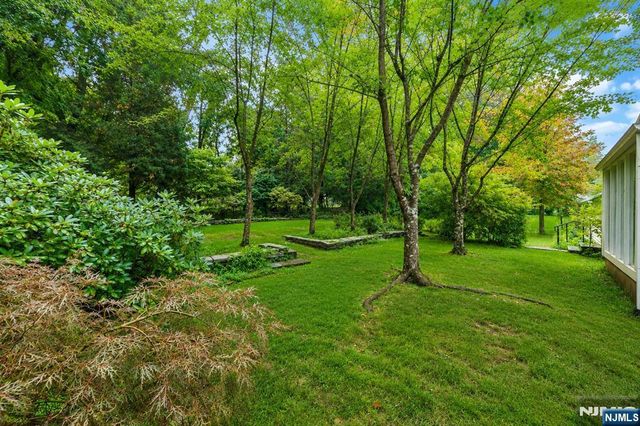 3 Orchard Road, Kinnelon Borough, NJ 07405