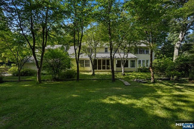 3 Orchard Road, Kinnelon Borough, NJ 07405