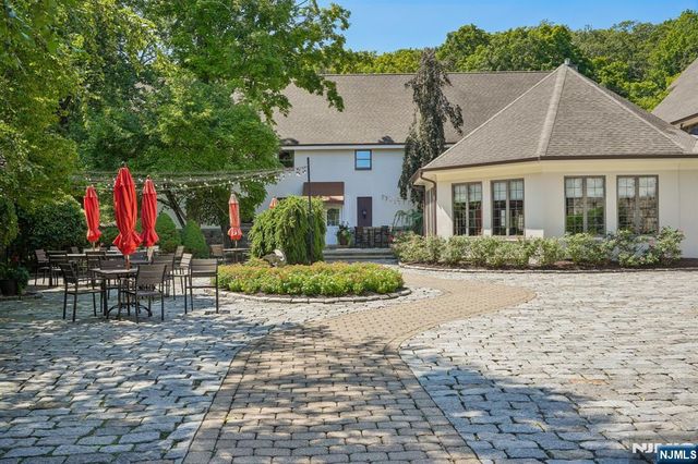 3 Orchard Road, Kinnelon Borough, NJ 07405