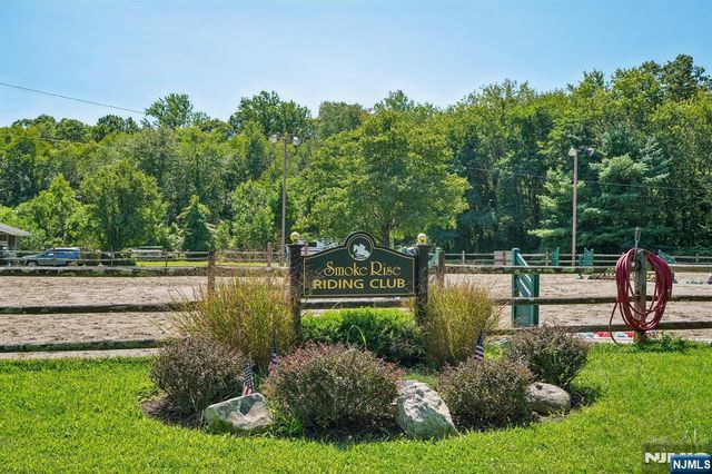 3 Orchard Road, Kinnelon Borough, NJ 07405