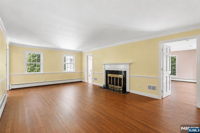 3 Orchard Road, Kinnelon Borough, NJ 07405