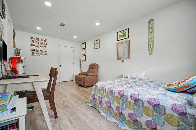 5226 Pomander Road, Houston, TX 77021
