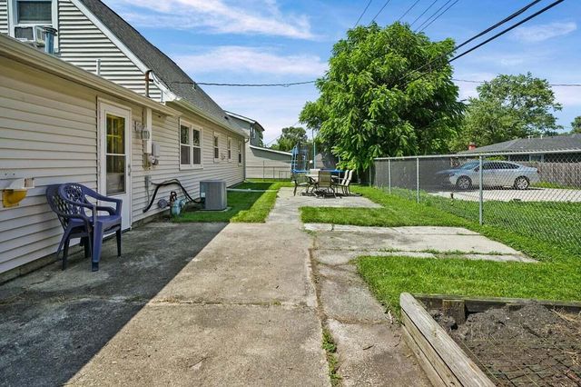 715 Mccool Road, Valparaiso, IN 46385