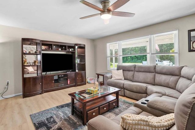 715 Mccool Road, Valparaiso, IN 46385