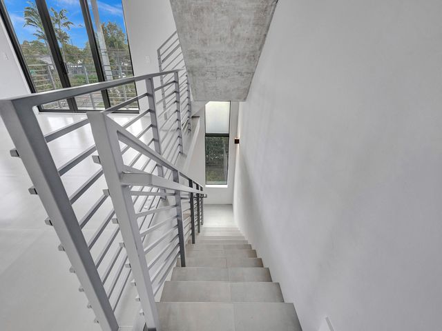 924 NE 4th Street, Fort Lauderdale, FL 33301