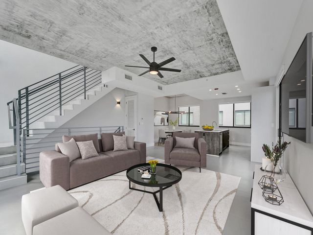 924 NE 4th Street, Fort Lauderdale, FL 33301