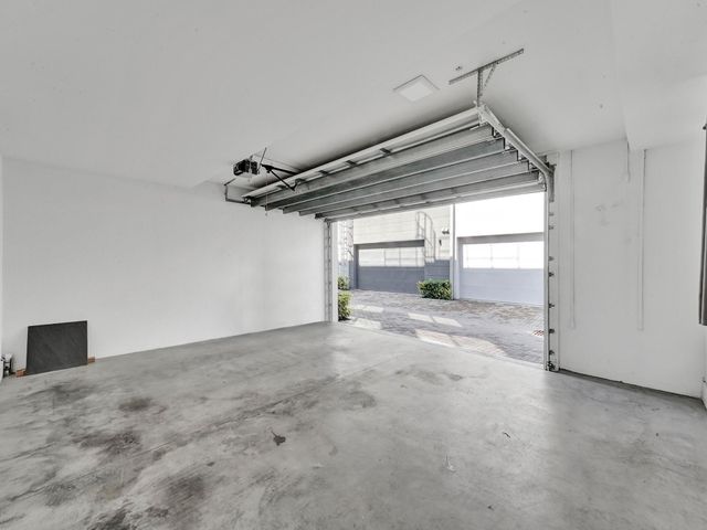 924 NE 4th Street, Fort Lauderdale, FL 33301