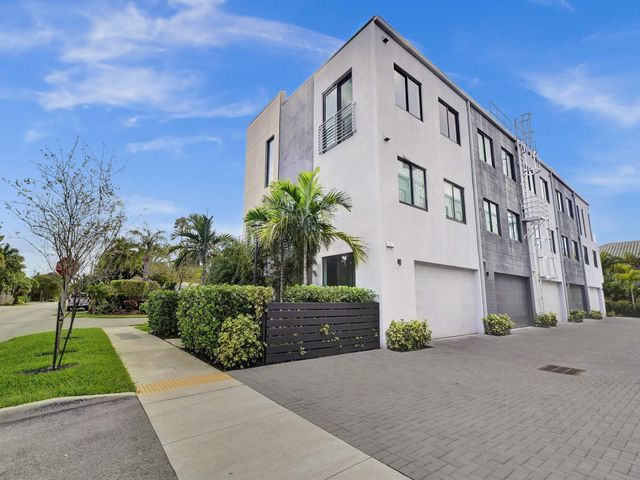 924 NE 4th Street, Fort Lauderdale, FL 33301