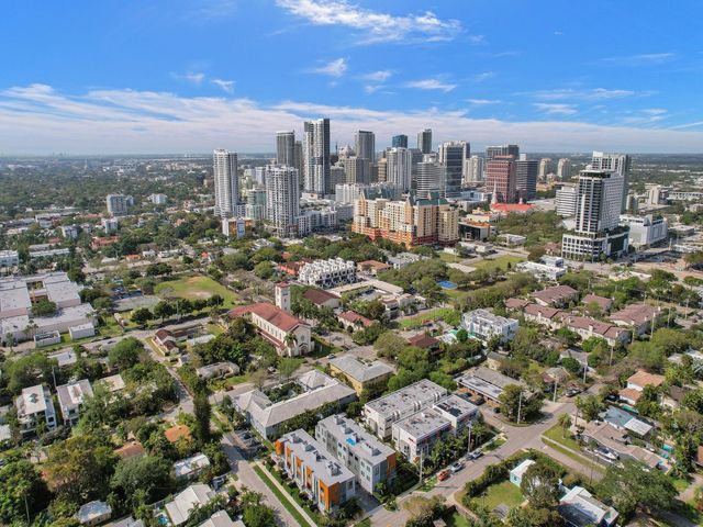 924 NE 4th Street, Fort Lauderdale, FL 33301