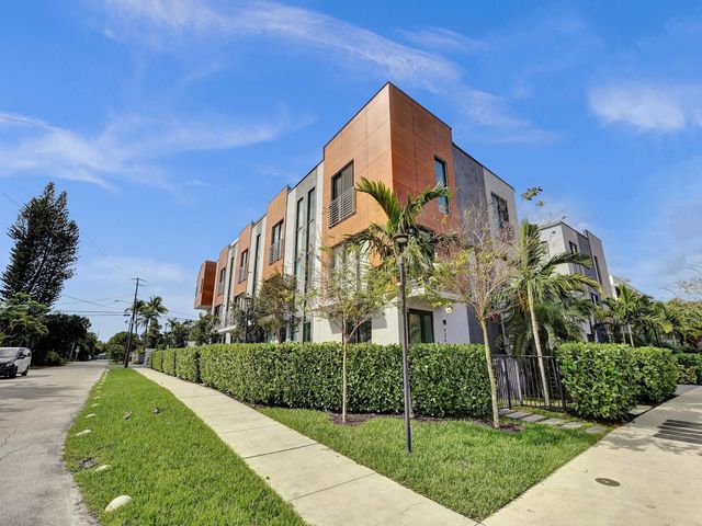 924 NE 4th Street, Fort Lauderdale, FL 33301