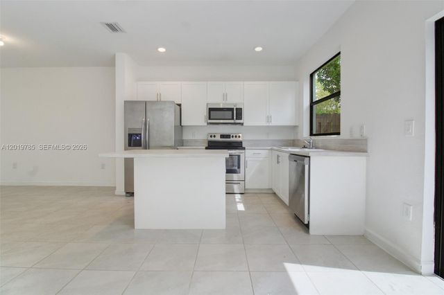 21035 NE 8th Avenue, Miami, FL 33179