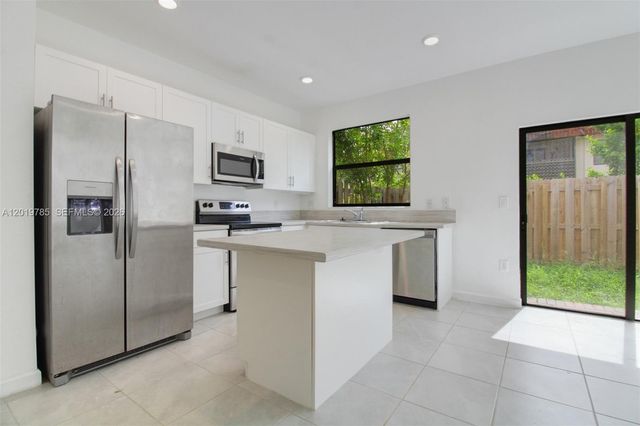 21035 NE 8th Avenue, Miami, FL 33179