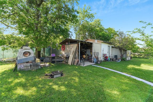 11405 S Blossom Circle, Balch Springs, TX 75180