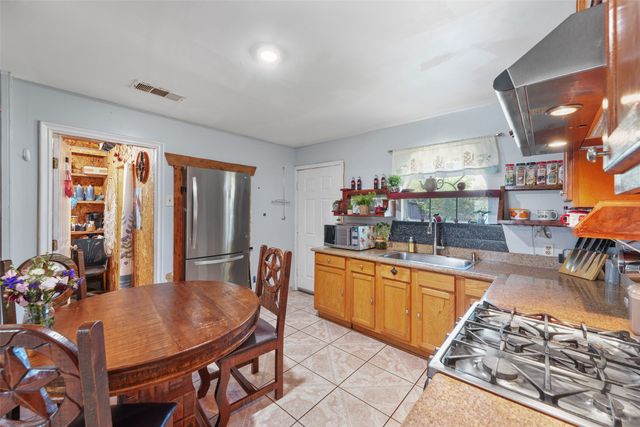 11405 S Blossom Circle, Balch Springs, TX 75180