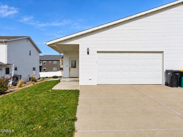 724 Brome Avenue, Bismarck, ND 58503 property photo