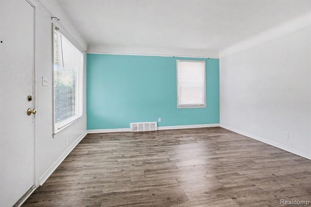 1548 Cleveland Avenue, Lincoln Park, MI 48146